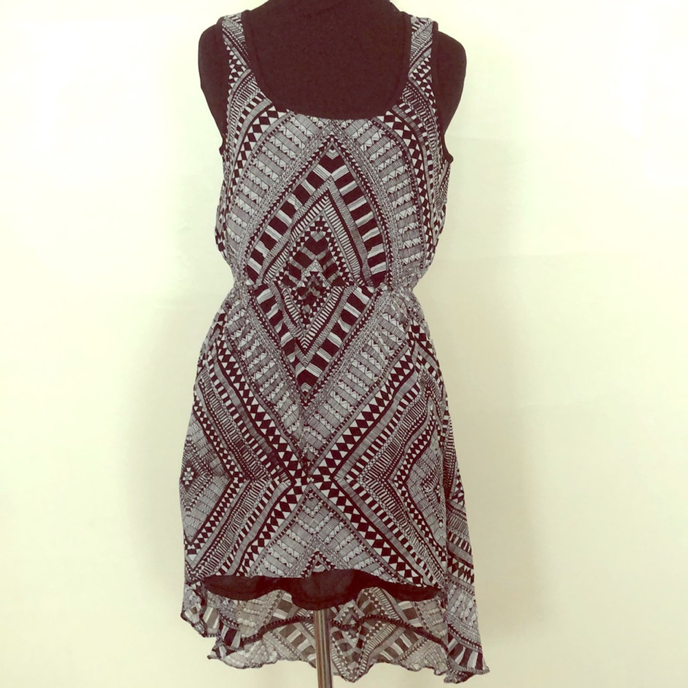 Sleeveless Geometric Hi-Lo Dress